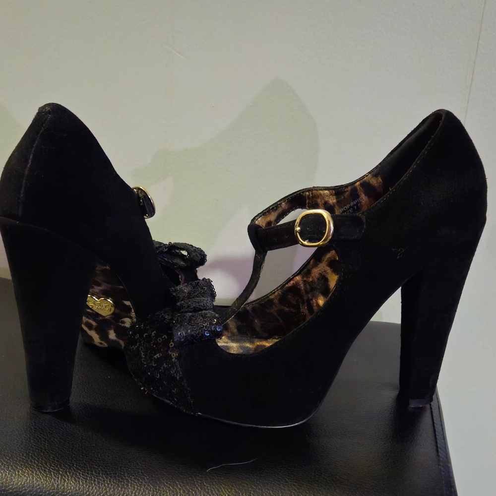 Betsey Johnson Black Mary Jane Heels with Chunky Block Heel